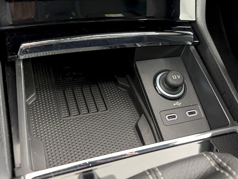 Škoda Karoq (2026) DSG 2.0 TDI 110 kW 4x4 Sportli - fotka 24 z 35