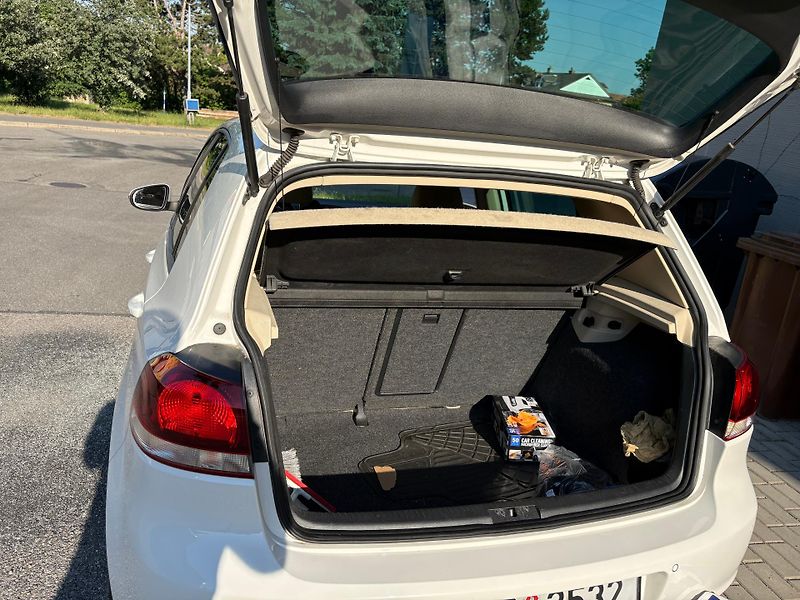 Volkswagen Golf (2011) - fotka 7 z 36