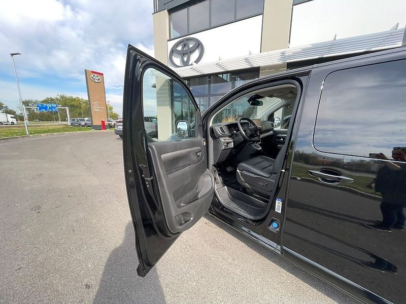 Toyota ProAce Verso 2.0 D-4D 177k L2  A/T VIP 7Sky - fotka 12 z 29