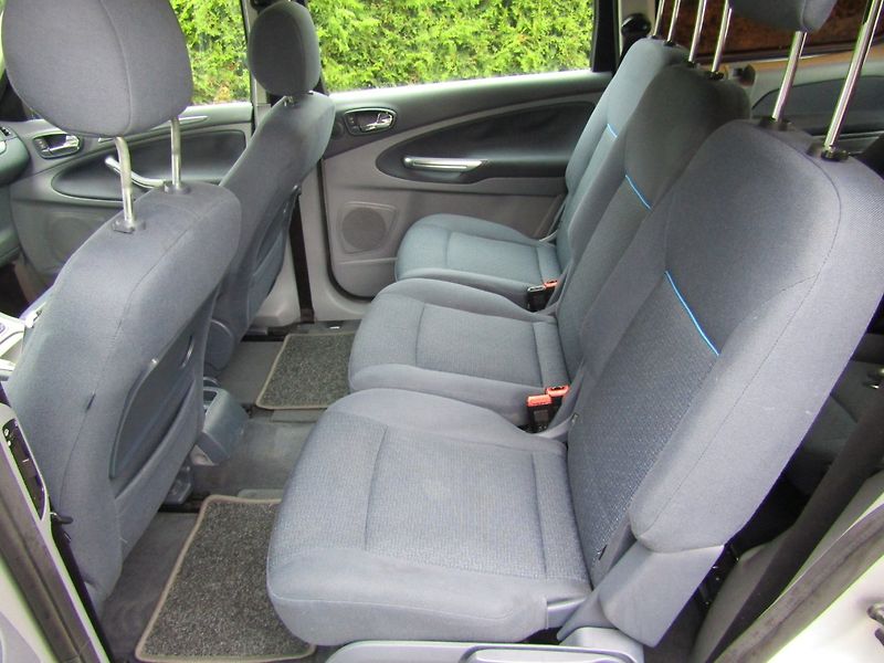 Ford Galaxy (2006) 2.0 TDCi 96kW  ZIMNÍ PNEU 7MÍS - fotka 21 z 40