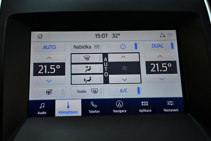 Ford S-MAX 2,0TDCi ČR 1.MAJITEL 140KW AT - fotka 39 z 53
