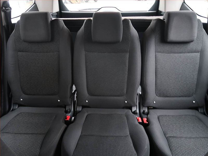 Peugeot 5008 (2014) 1.6 HDi, Automat, po STK - fotka 10 z 18
