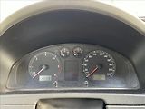 Volkswagen Multivan 2,5 TDI 95kW*tažné*aut. klima* - náhled 11