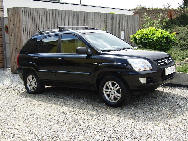 Kia Sportage (2005) 2.0 CRDI 83kW - fotka 8 z 35