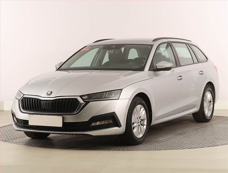 Škoda Octavia (2022) Ambition 2.0 TDI, ČR,1.maj - fotka 2 z 24