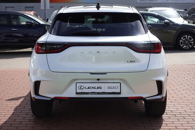 Lexus LBX 1.5 HEV Emotion Advanced FWD - fotka 6 z 34