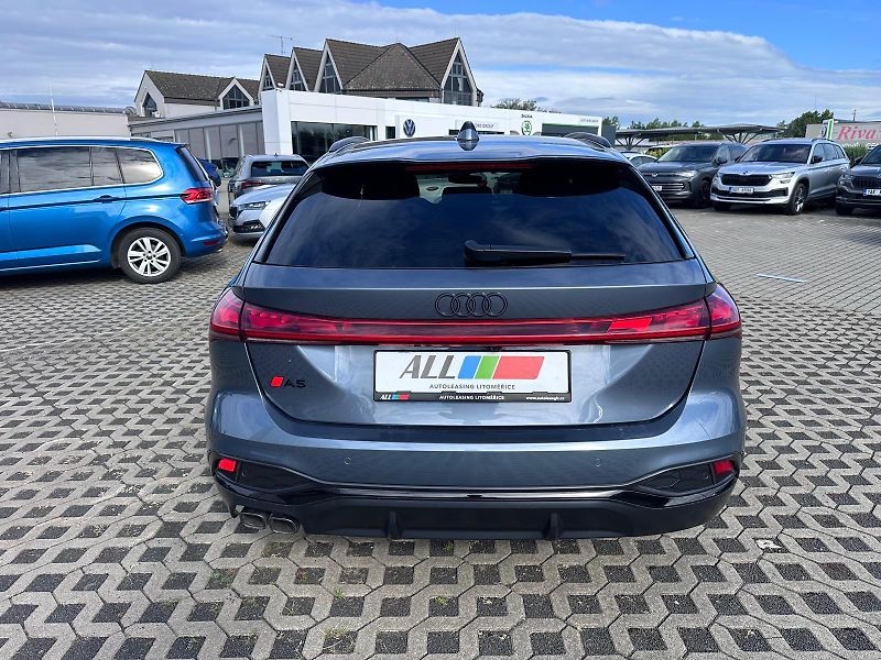 Audi A5 2,0 TDI Quattro S-LINE - fotka 8 z 17