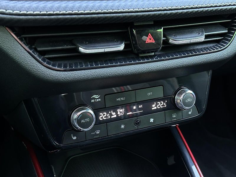 Škoda Fabia 1.0TSi Monte Carlo 116PS Bi-LE - fotka 24 z 42