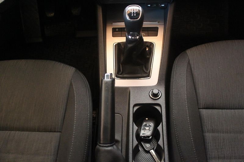 Škoda Octavia (2016) 1.6 TDI 81kw klima ČR - fotka 17 z 22