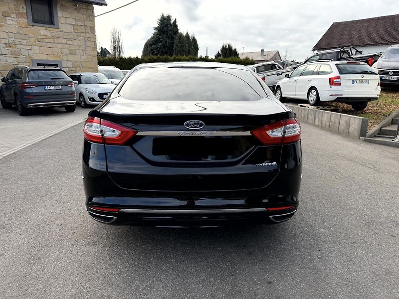 Ford Mondeo Vignale 2.0l hybrid 103 kW - fotka 7 z 21