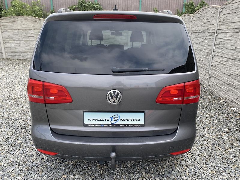 Volkswagen Touran 2.0TDi 140PS DSG TAŽNÉ - fotka 4 z 47