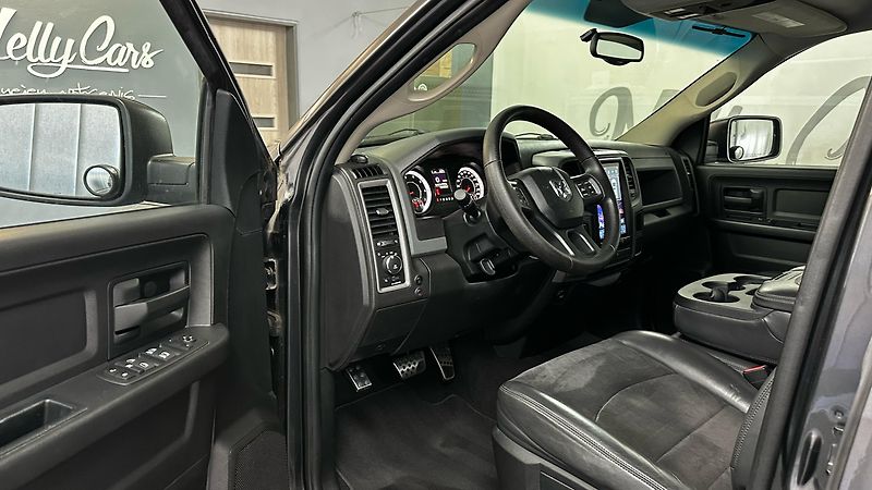 Dodge RAM 5,7L V 8 HEMI / OFFROAD PAKET - fotka 29 z 41