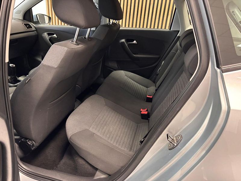 Volkswagen Polo 1.2i - fotka 19 z 28