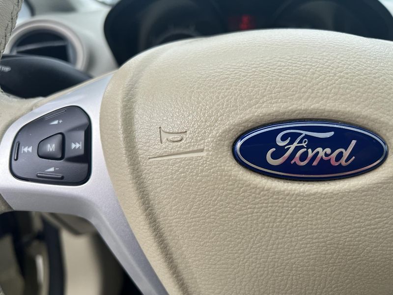 Ford Fiesta 1.25i KLIMATIZACE KOUPENO V ČR - fotka 15 z 36