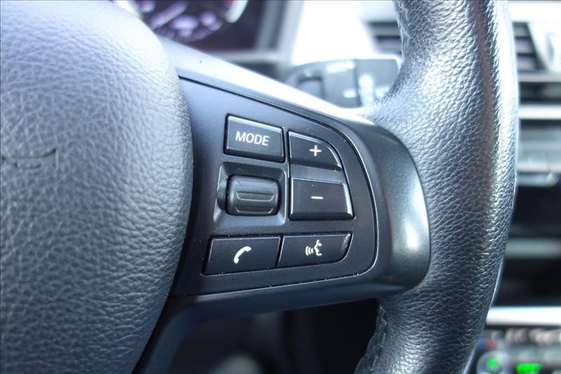 BMW Řada 2 218i,1 MAJ.,SERV.KN.,7MÍST. - fotka 38 z 43