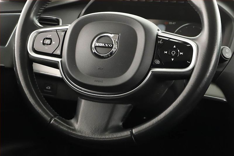 Volvo XC90 (2018) D5 AWD - fotka 8 z 20