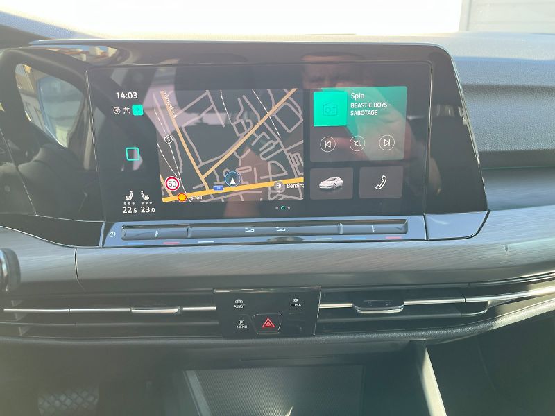 Volkswagen Golf (2022) VARIANT 1,5 eTSI 96KW DSG STYL - fotka 22 z 23