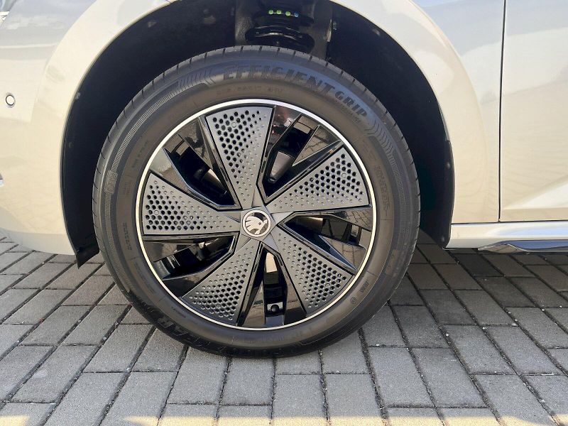 Škoda Kamiq (2025) 1,5TSI 110KW DSG MONTE CARLO - fotka 15 z 26