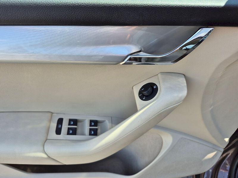 Škoda Octavia (2013) Elegance 2.0 TDI 110kW Combi - fotka 12 z 27