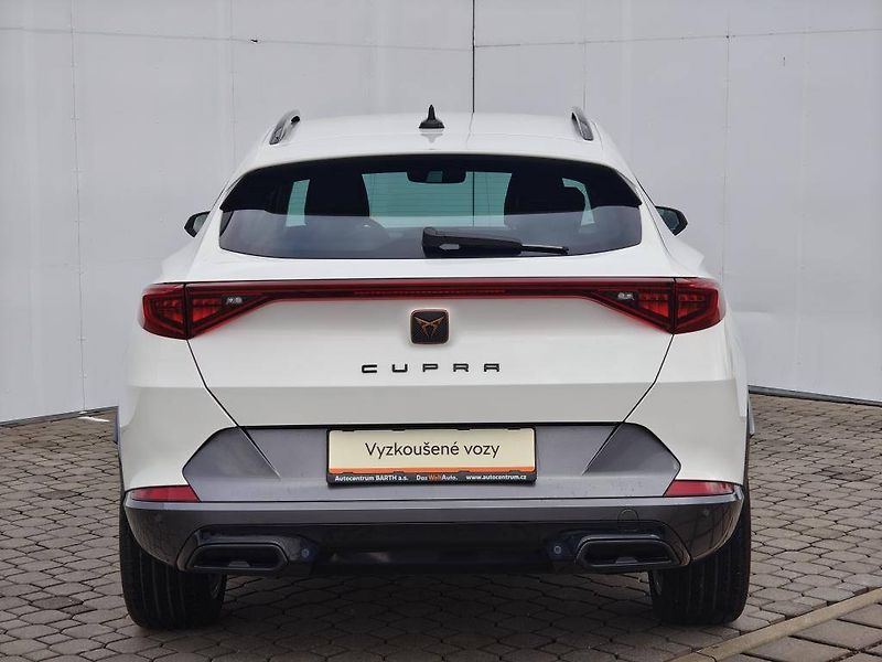 Cupra Formentor 6MP 1,5 TSI - fotka 23 z 24