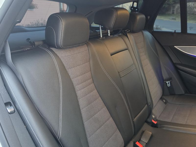 Mercedes-Benz Třídy E 2.2CDi 143kW AVANTGARDE*7-MÍST - fotka 43 z 54