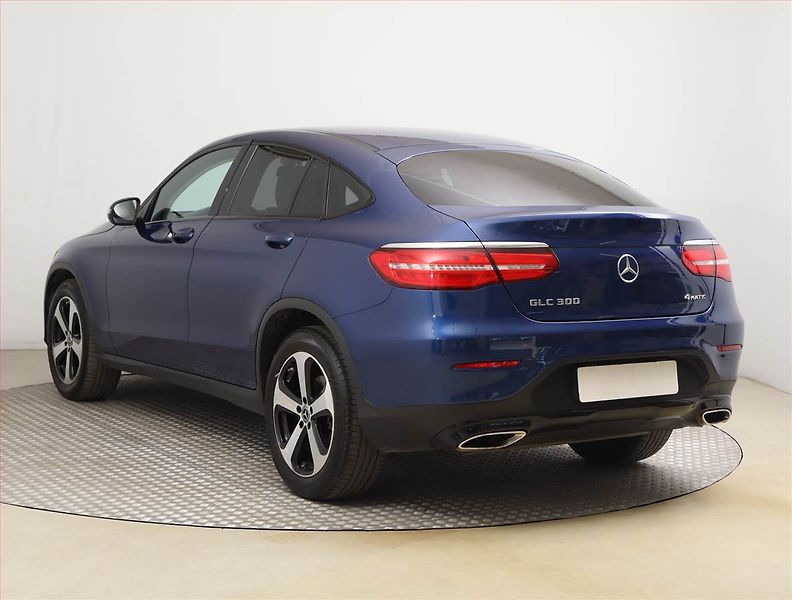Mercedes-Benz GLC (2018) 300 - fotka 4 z 25