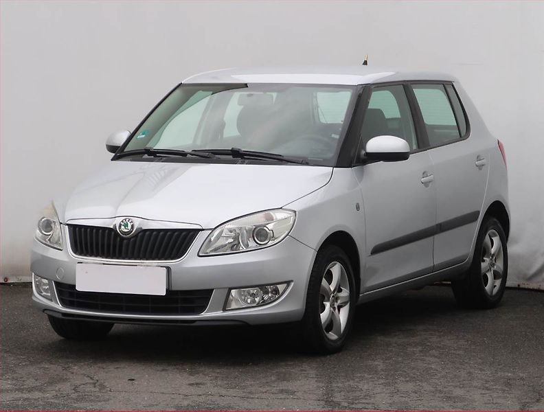 Škoda Fabia (2011) Ambition 1.2 TSI, Serv.kniha - fotka 2 z 18