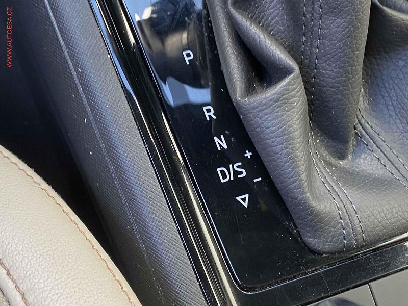 Škoda Kamiq (2020) 1.0 TSi, Style, DSG, kůže, TZ - fotka 14 z 20