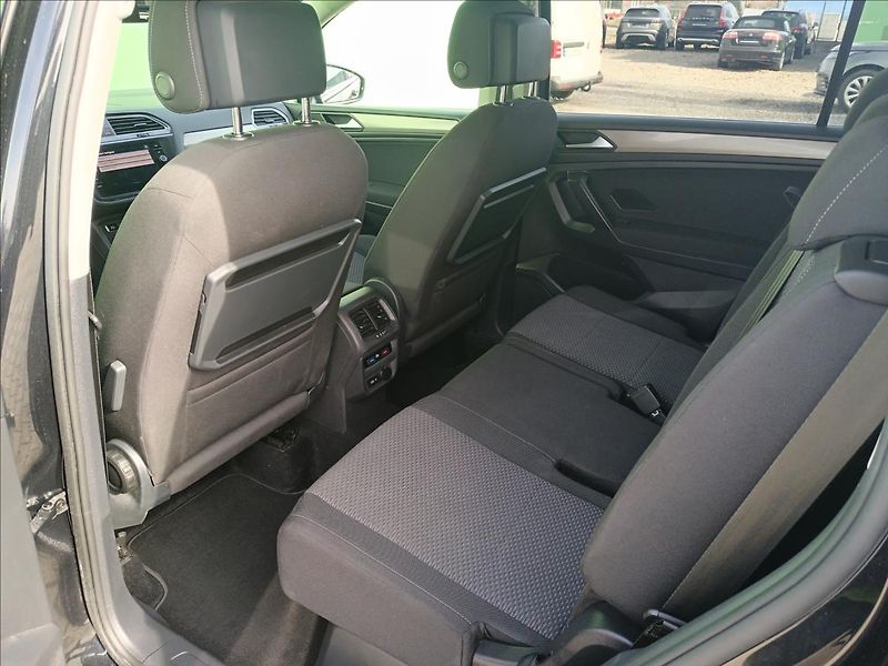 Volkswagen Tiguan Allspace 2,0 ALLSPACE TDi 110kW DSG ACC - fotka 28 z 40