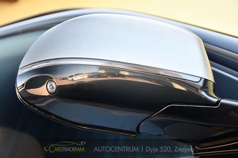 BMW X5 M50D LASER H/K HEAD-UP  - fotka 65 z 67