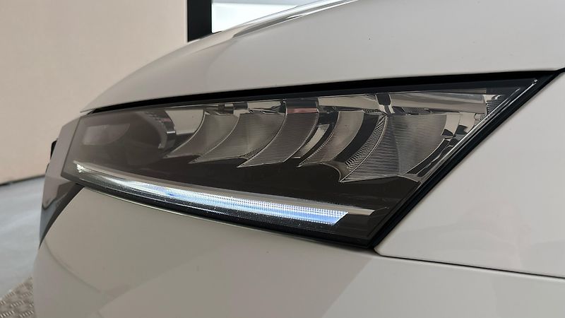Škoda Octavia 2.0 TDI DSG Style - fotka 18 z 27