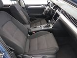 Volkswagen Passat (2018) 2.0 TDI, 4X4, Automat - náhled 9