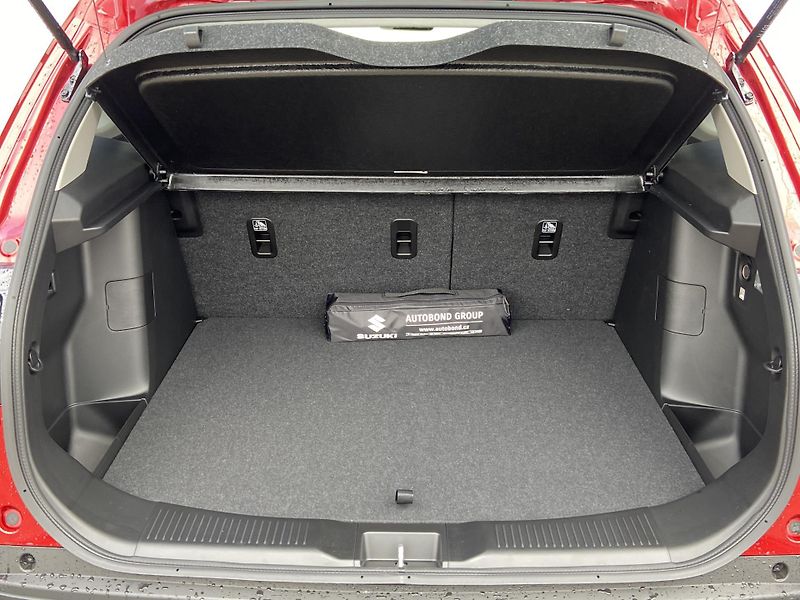 Suzuki S-Cross 1.4 BoosterJet 81kW Premium - fotka 12 z 20