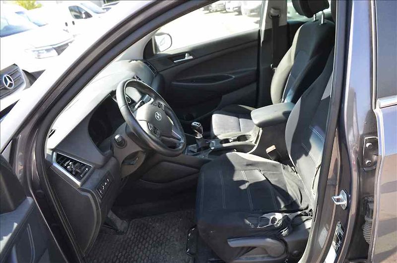 Hyundai Tucson (2016) 2,0 CRDI 4WD - fotka 12 z 18