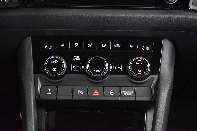 Škoda Kodiaq 1.5 TSI SPORTLINE*DPH*ČR 1.MAJ - fotka 25 z 45