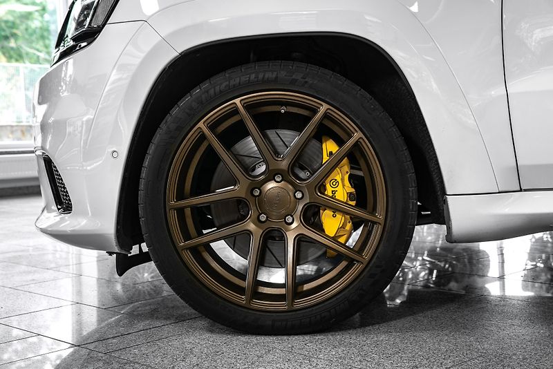 Jeep Grand Cherokee TrackHawk PANORAMA/KAMERA/H&K - fotka 6 z 26