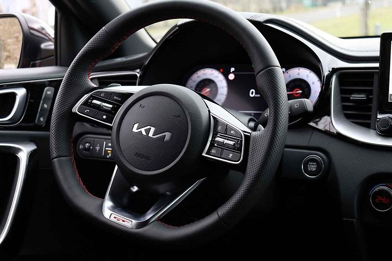 Matěj Myška testoval vůz Kia ProCeed GT 1.6 TGDi.