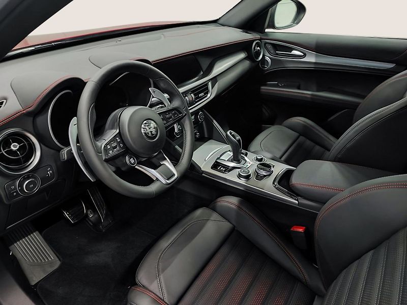 Alfa Romeo Stelvio (2024) 2.0 Turbo 280k Q4 TRIBUTO ITAL - fotka 9 z 11
