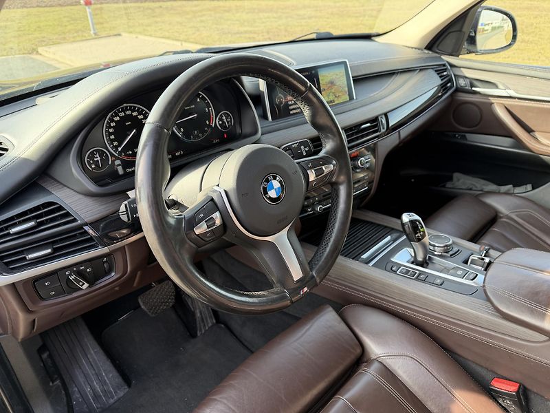 BMW X5 40D LED PANORAMA ROZVODY - fotka 10 z 39