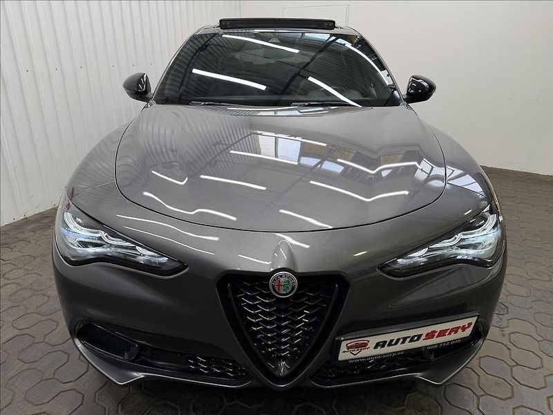 Alfa Romeo Stelvio VELOCE 206kW Q4 PANORAMA R21 - fotka 13 z 41