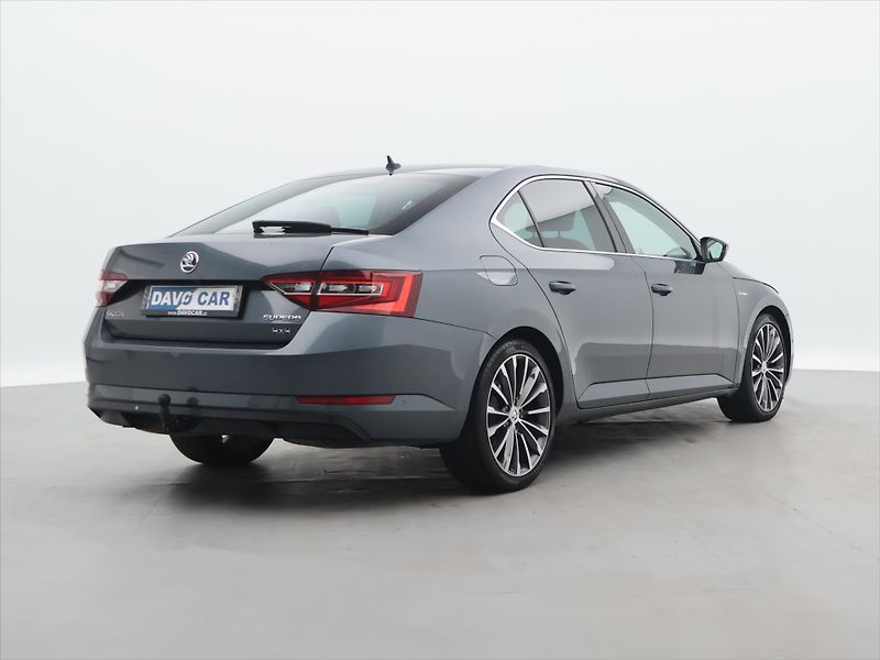 Škoda Superb 2,0 TDI 140kW DSG 4x4 CZ L&K - fotka 7 z 38