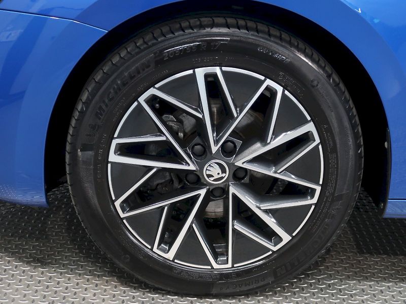 Škoda Octavia (2024) TOP SELECTION 1.5TSI 110KW - fotka 12 z 40