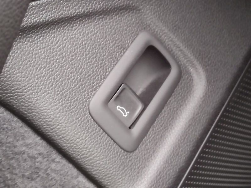 Škoda Superb (2024) L&K 2,0 Tdi 110 Kw DSG - fotka 27 z 41