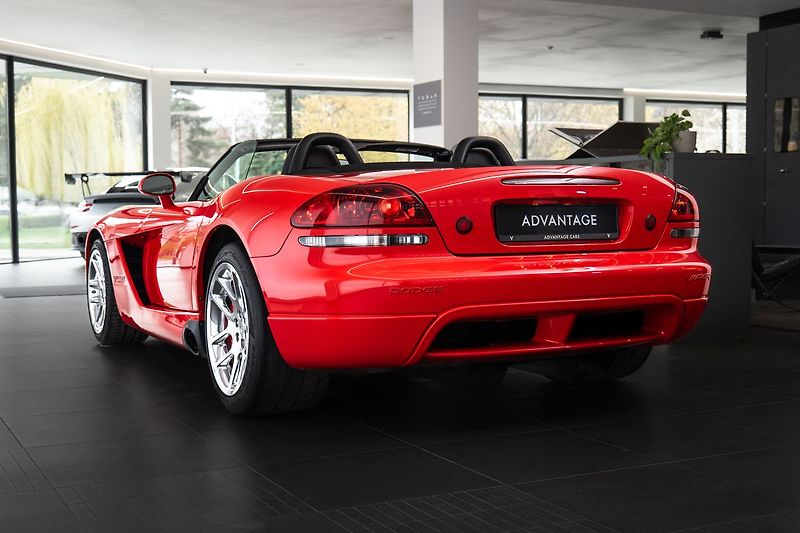 Dodge Viper SRT-10 Manuál/V10/Alpine audio - fotka 4 z 17