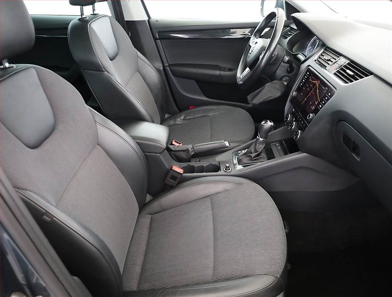 Škoda Octavia (2019) 1.5 TSI G-TEC, Automat, Kůže - fotka 7 z 20