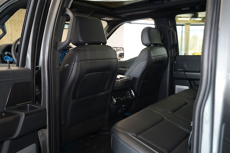 Ford F-150 (2026) Lariat 5,0 298 kW - fotka 21 z 53