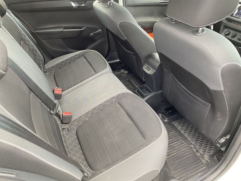 Škoda Fabia (2022) Combi 1.0 TSI Ambition TOP - fotka 9 z 28