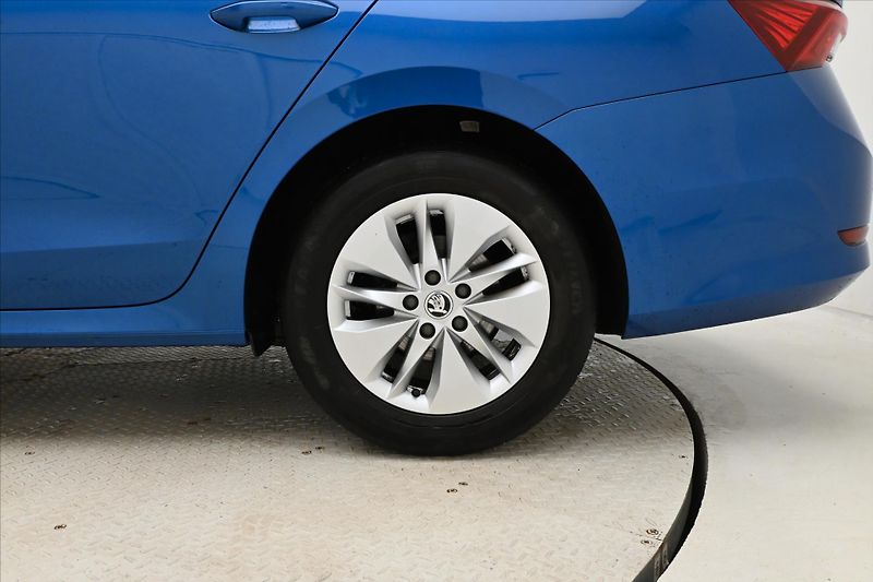 Škoda Octavia 2,0 TDI 110kW DSG Ambiente Zár - fotka 32 z 32