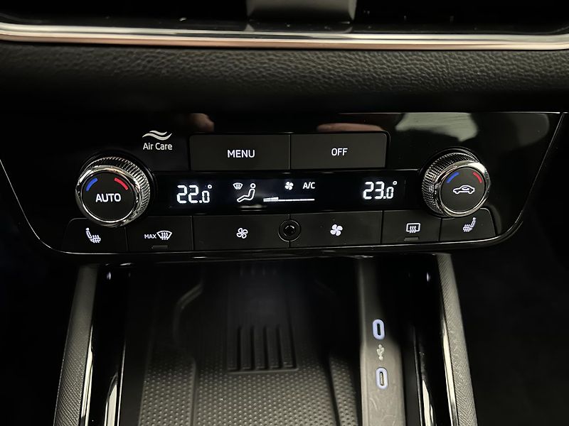 Škoda Scala 1.0 TSi Top selection - fotka 14 z 25