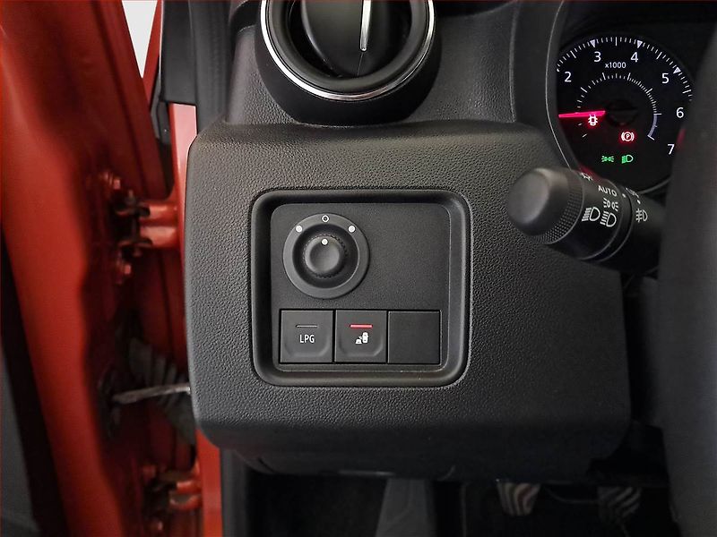 Dacia Duster (2022) 1.0 TCe, LPG, Serv.kniha, Navi - fotka 20 z 21